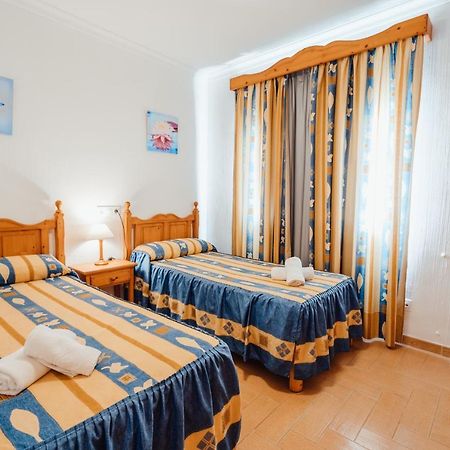 Apartamentos Punta Prima Beach Luaran gambar