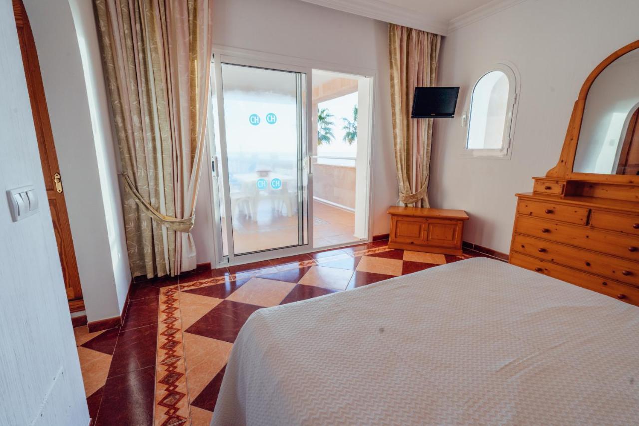 Apartamentos Punta Prima Beach Luaran gambar